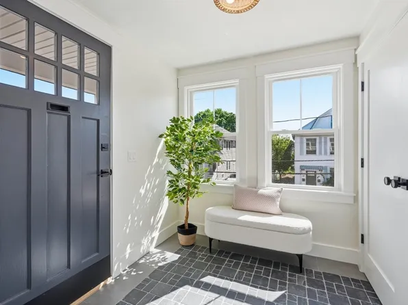 46-48 Keenan St, Watertown, MA 02472