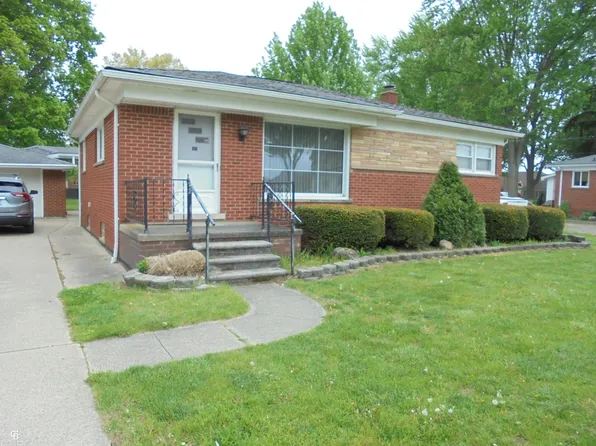 18138 22 Mile Rd, Macomb, MI 48044