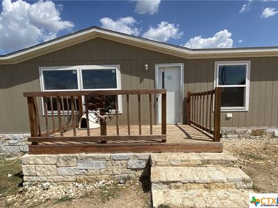 221 Las Estancias Dr, Cedar Creek, TX, 78612