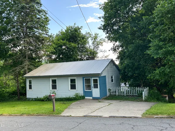 465 N Eagle St, Clarksburg, MA 01247