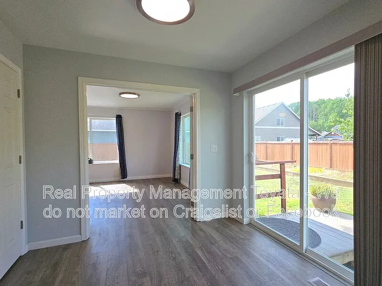 4814 Starfish Ln — Photo 8