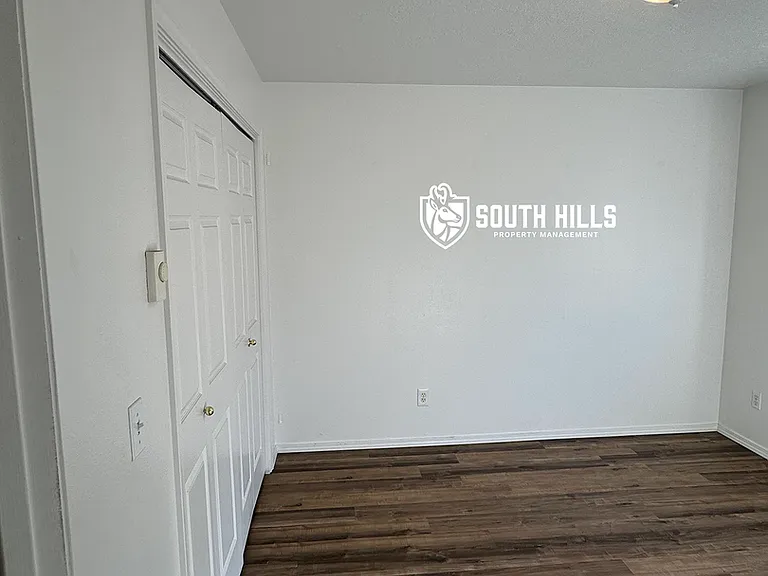 2140 Elizabeth Blvd #23 — Photo 7