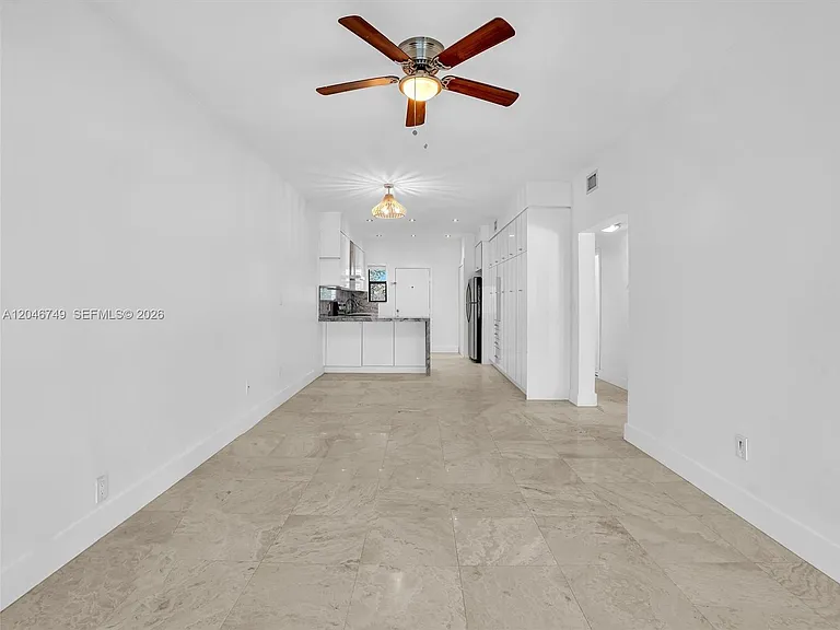 1045 Lenox Ave #12 — Photo 2