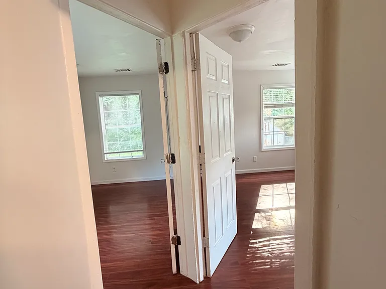 2515 Windmere Dr — Photo 8