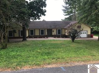 416 Lakeview Dr, Mayfield, KY 42066