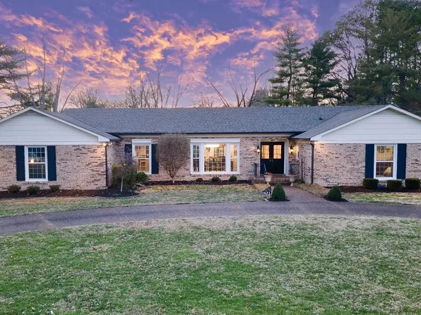 1621 Covington Dr, Brentwood, TN 37027