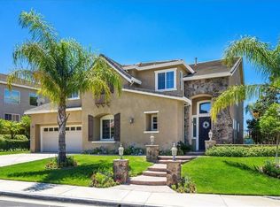 22050 Sunrise View Pl, Saugus, CA 91390