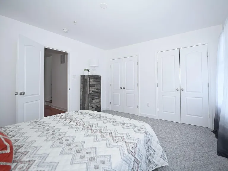 1624 Light St — Photo 14