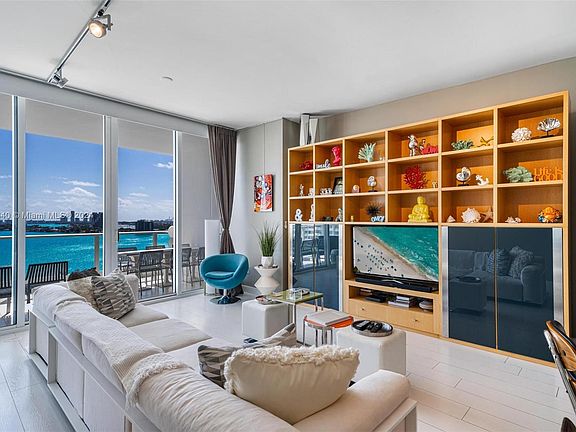 2nd image of 2020 N Bayshore Dr APT 1508
