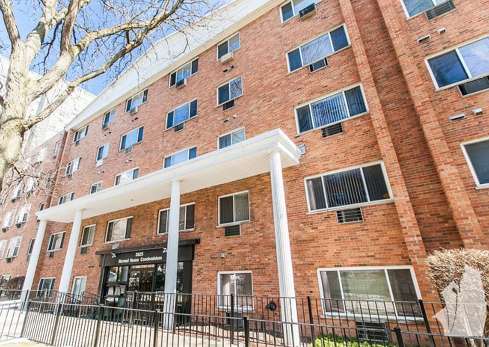 1st image of 3825 N Pine Grove Ave APT 301J
