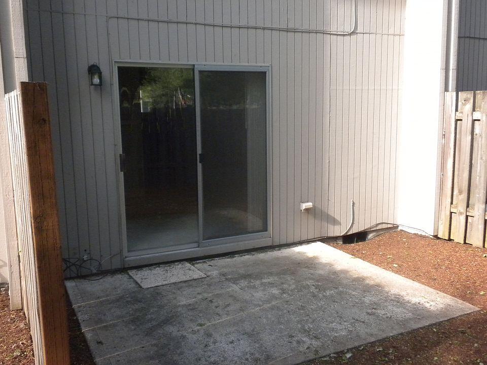 2nd image of 3201 Aquarius Blvd #A