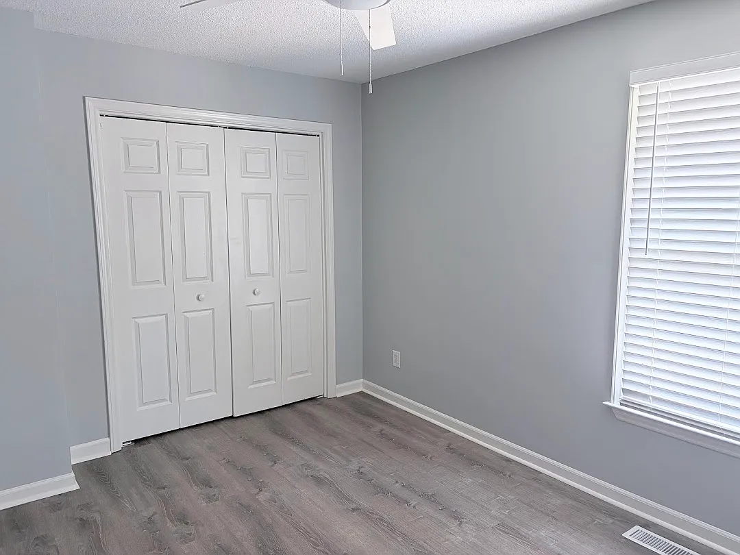 123 Old Cooper Sq — Photo 2