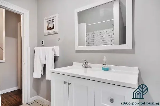 1 bed, 1.0 bath, $1,700 — Photo 4