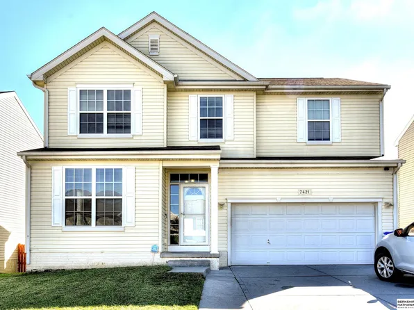 7421 N 108th St, Omaha, NE 68142