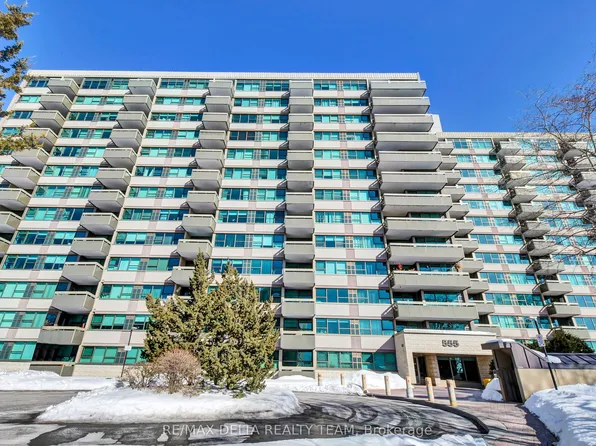 555 Brittany Dr #1001, Ottawa, ON K1K 4C5