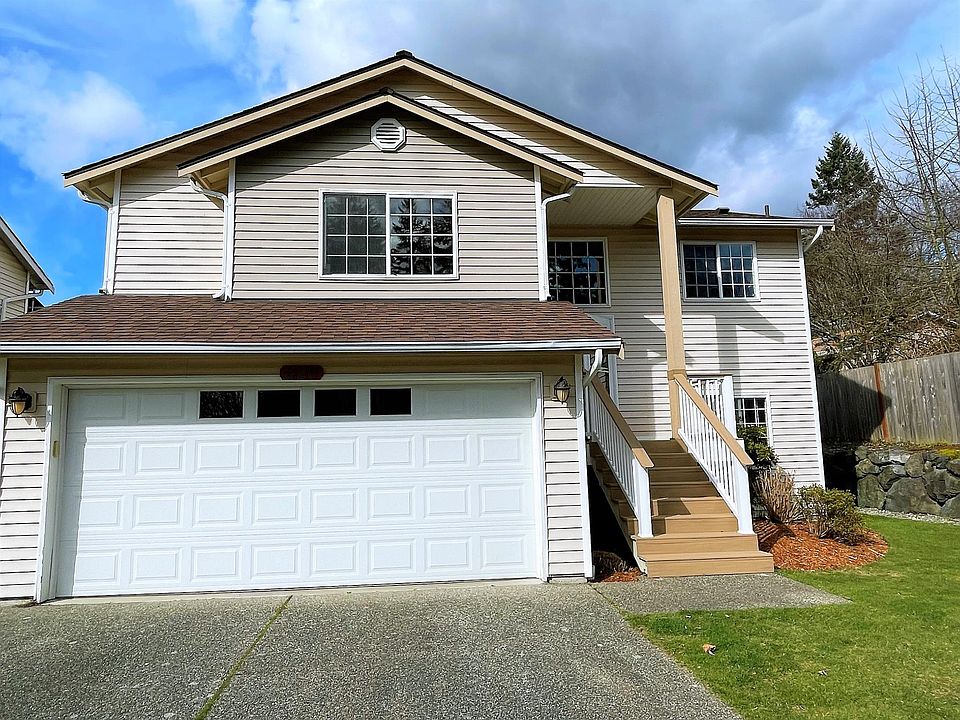 1st image of 820 210th Pl SW