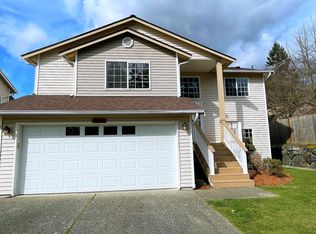 820 210th Pl SW, Lynnwood, WA 98036