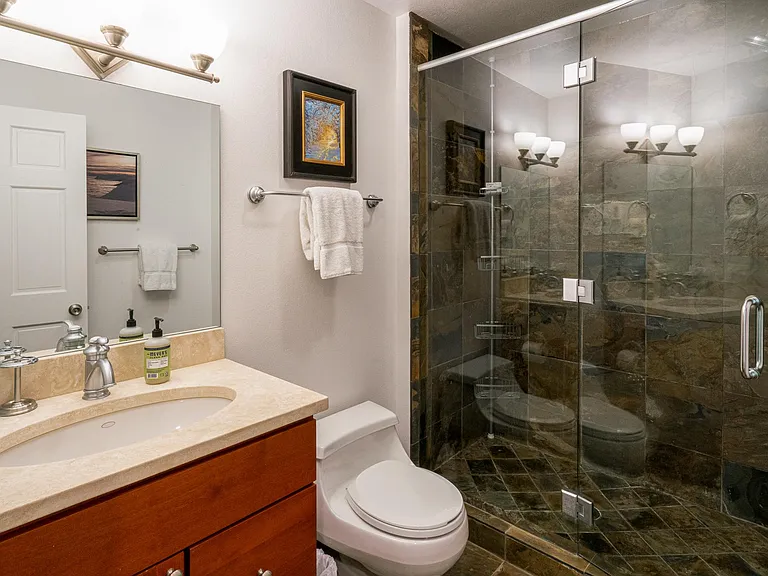 100 Mountain Laurel Ct — Photo 16