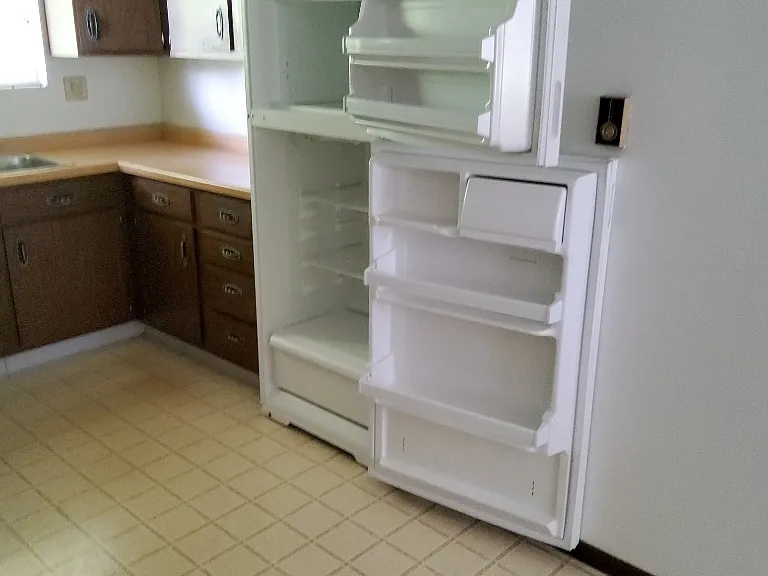 321 N Sycamore St — Photo 1