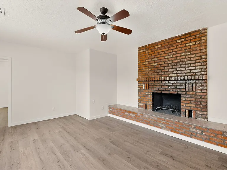 1846 Henry Cir SW — Photo 24