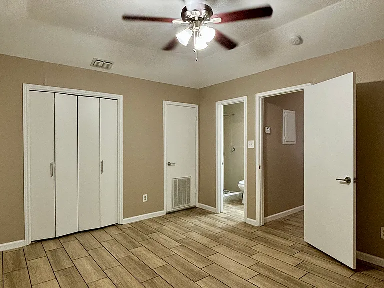 1204 Bryce Dr #4 — Photo 5