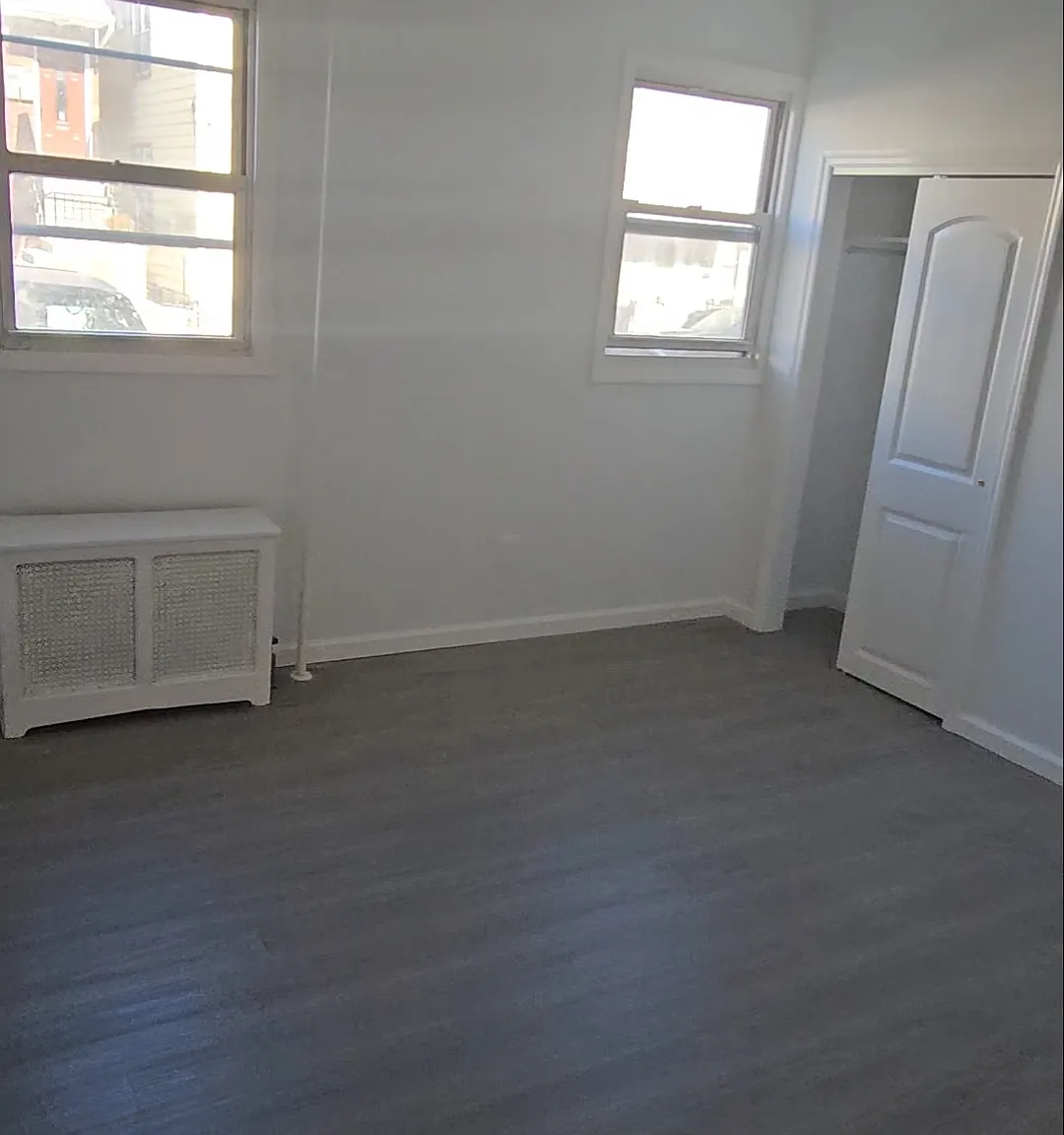 40 Searing Ave — Photo 2