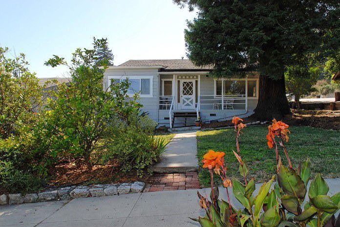 front house/Storey side