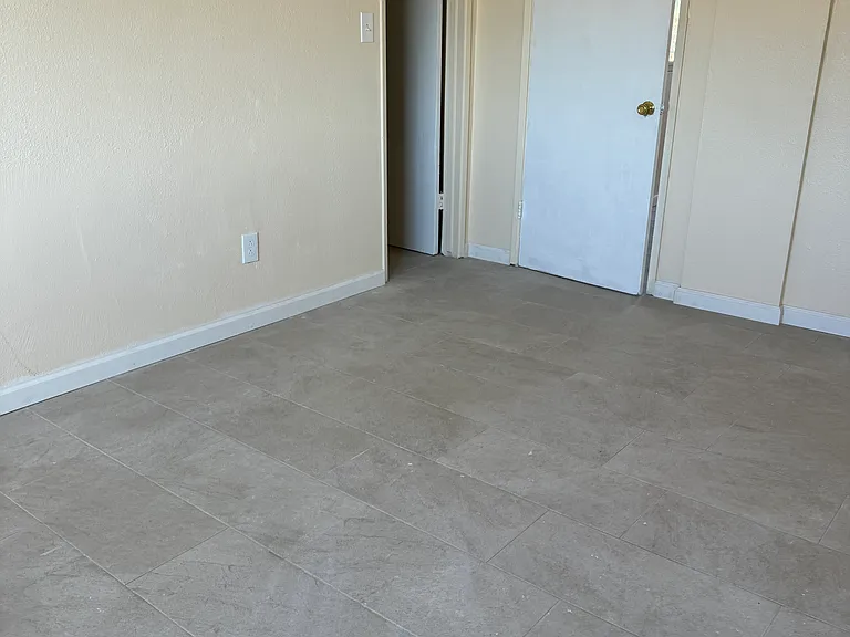 12632 Morningside Ave #3 — Photo 2
