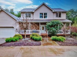 304 Elmwood Dr #L-13, Moscow, PA 18444