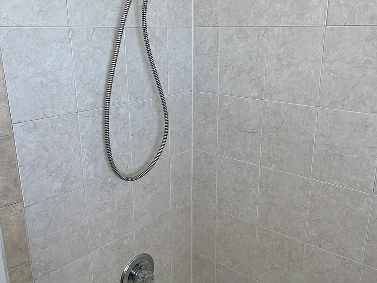 Shower & Tub