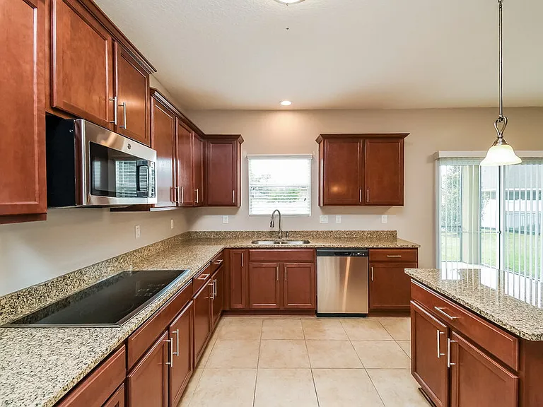16280 Stanis Ct — Photo 9