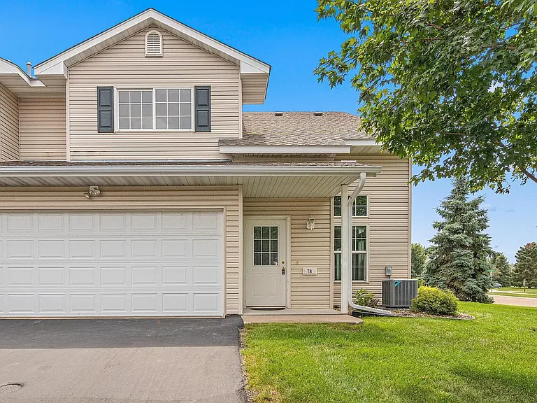 78 Bridgewater Trl — Photo 1