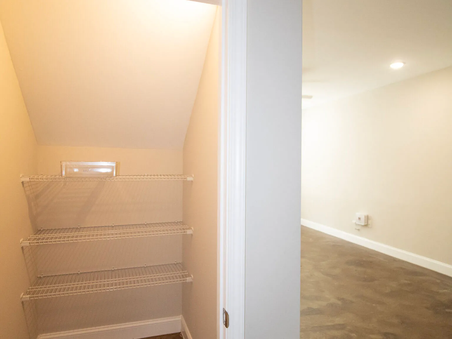 2 bed, 2.5 bath, 1100 sqft, $1,525 — Photo 3