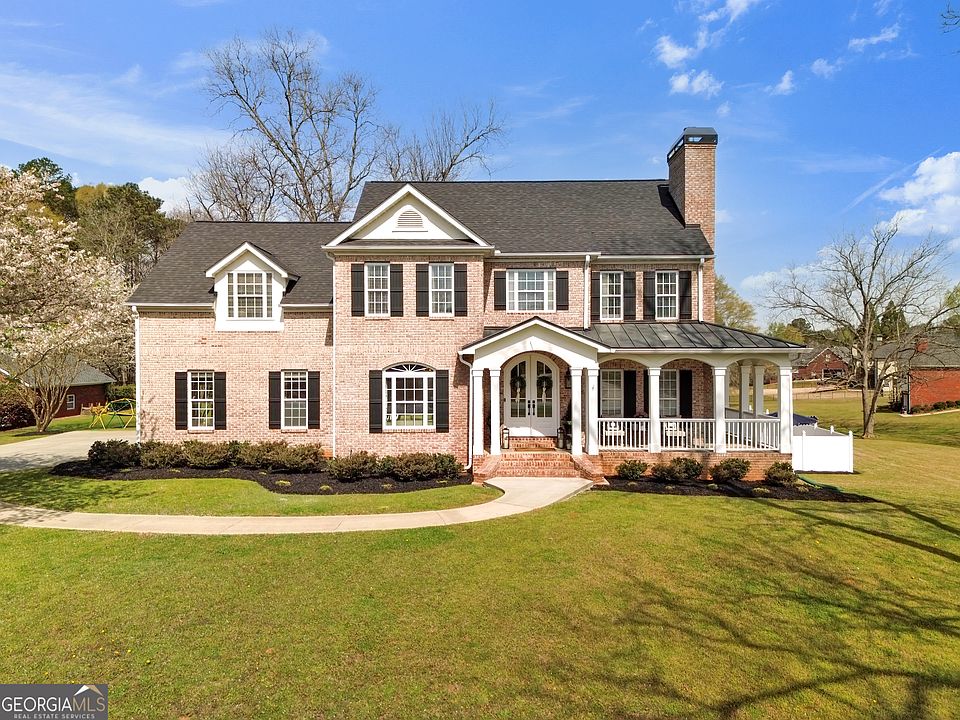1st image of 120 Lake Park Dr