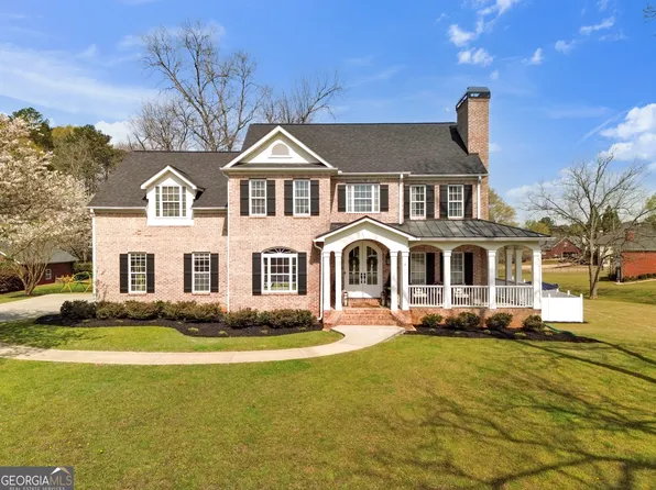 120 Lake Park Dr, Sharpsburg, GA 30277