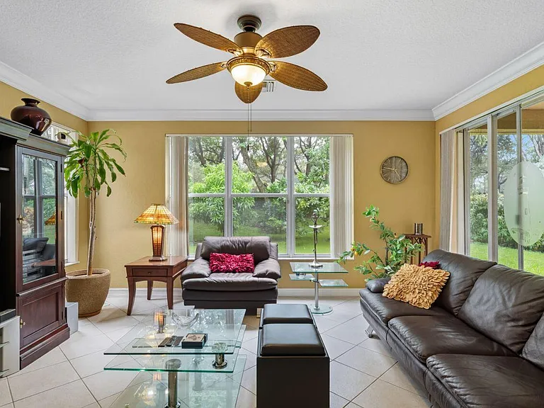 8492 Breezy Oak Way — Photo 12