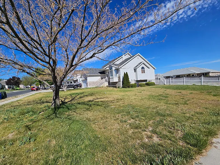 4698 Colander Dr — Photo 17
