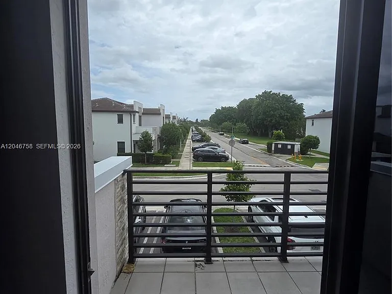 21124 NE 8th Ave #211 — Photo 12