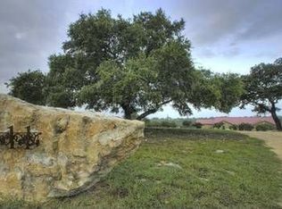 111 Sunrise Dr, Boerne, TX 78006