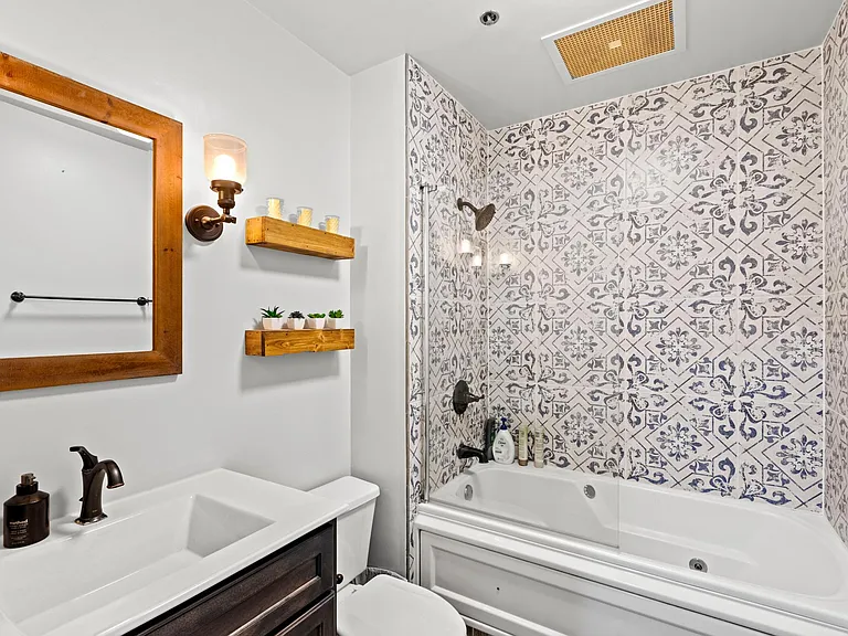 616 W Fulton St #217 — Photo 14