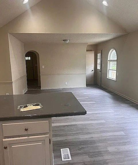 62 Indianola Rd — Photo 4