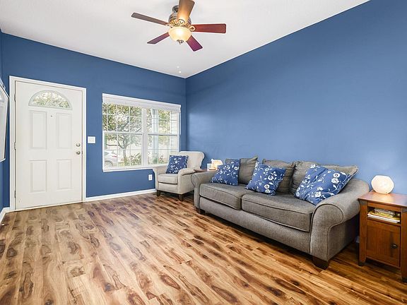 5th image of 1251 Hall Ln #1603
