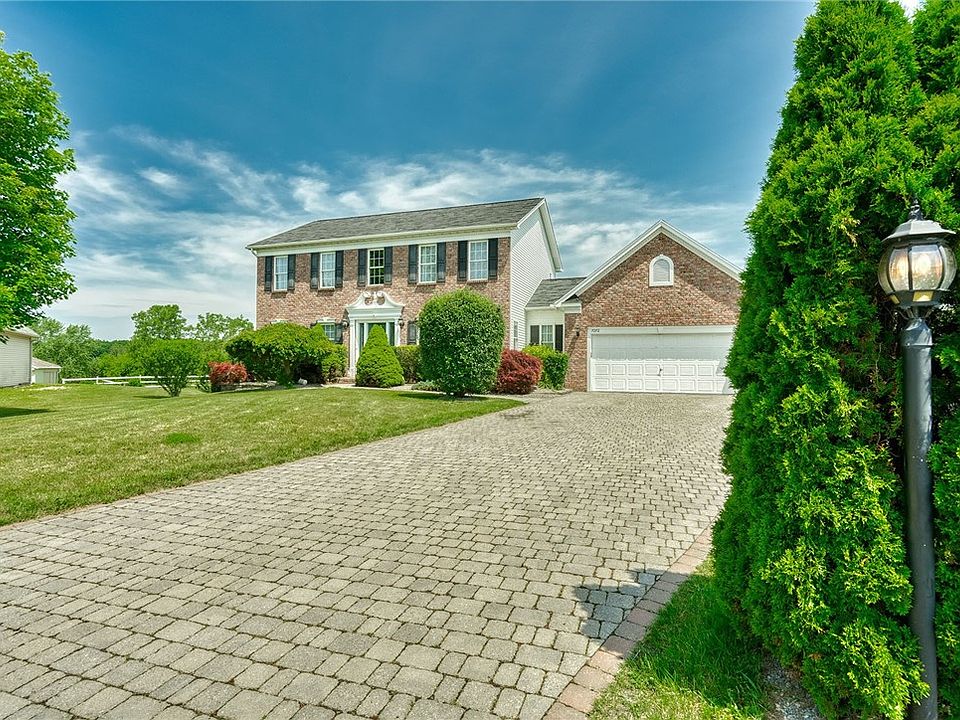 1st image of 7272 Montgomery Ln
