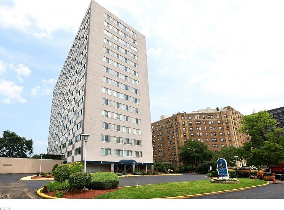 1st image of 12520 Edgewater Dr APT 1409