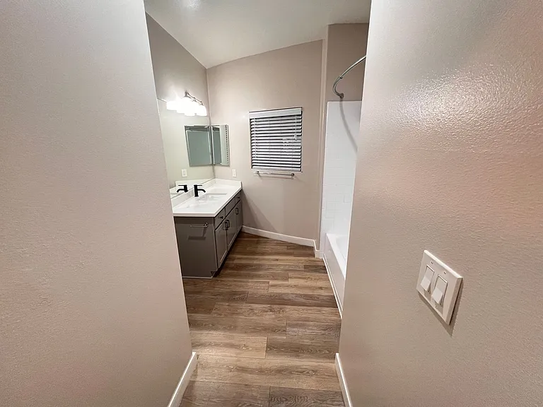 4623 Willis Ave — Photo 22