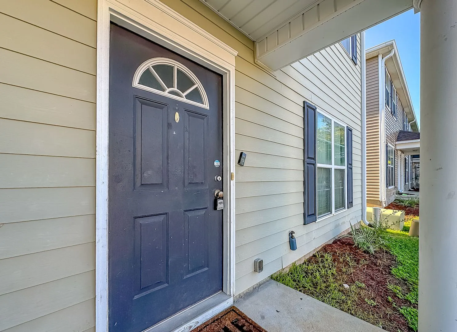Nice & Newer 3/3 W/ Island Kitchen, Washer/Dryer, Mins To Fsu & Tsc! Comm Pool & Gym! $1450/Month... — Photo 2