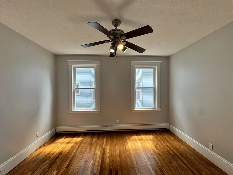 136 Sharon St #3 — Photo 8