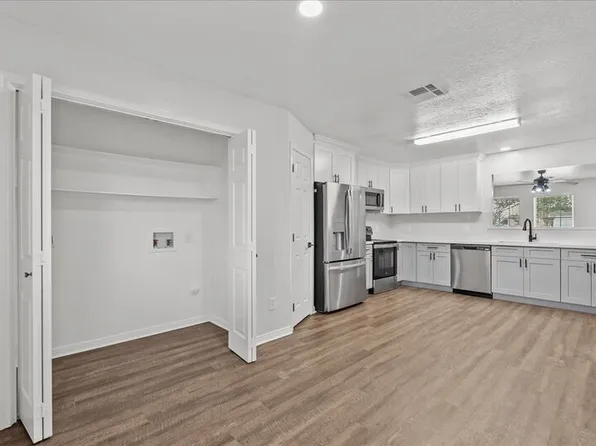 2125 Aruba Calle, Dickinson, TX 77539