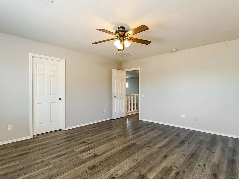 5206 W Glass Ln — Photo 10
