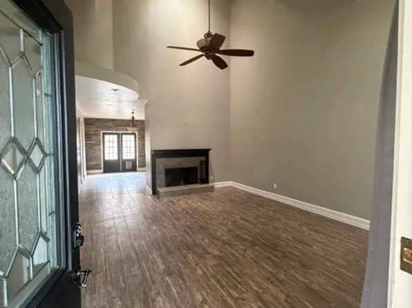 3610 Soft Wind Ct, Grapevine, TX 76051